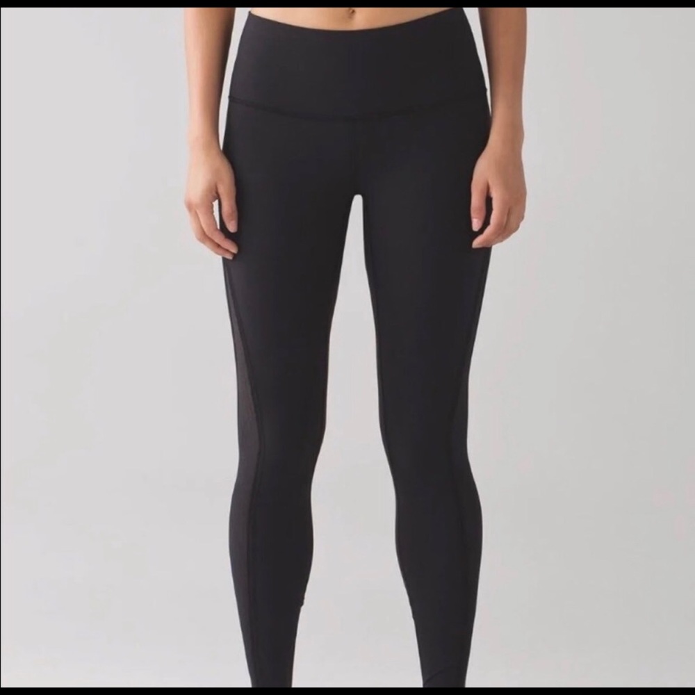 Black mesh lulu leggings